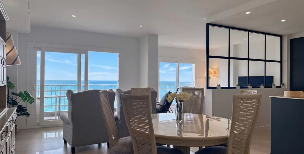 Venta de apartamento en planta media en Fuengirola 2