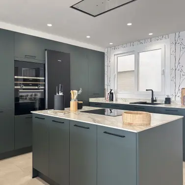 Venta de apartamento en planta media en Fuengirola