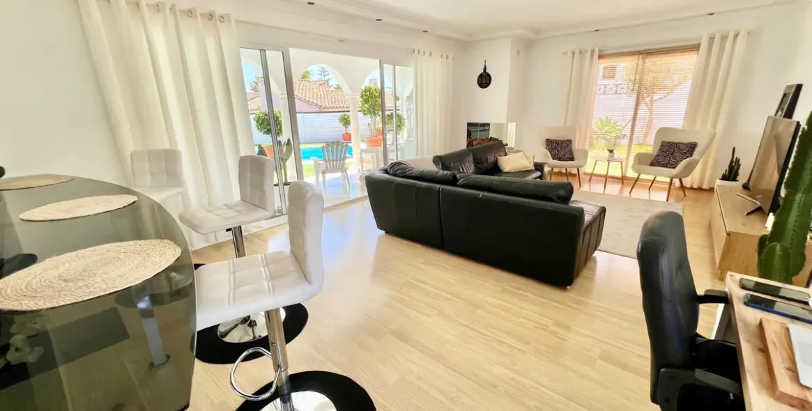 Venta de villa independiente en El Faro 20