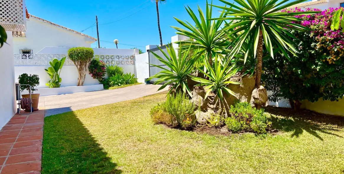 Venta de villa independiente en El Faro 30