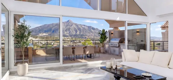 Venta de ático dúplex en Nueva Andalucía 1