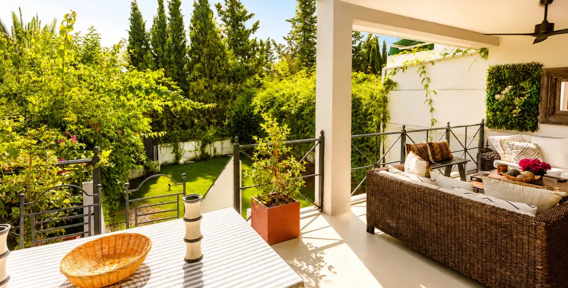 Venta de adosado en Guadalmina Alta 10