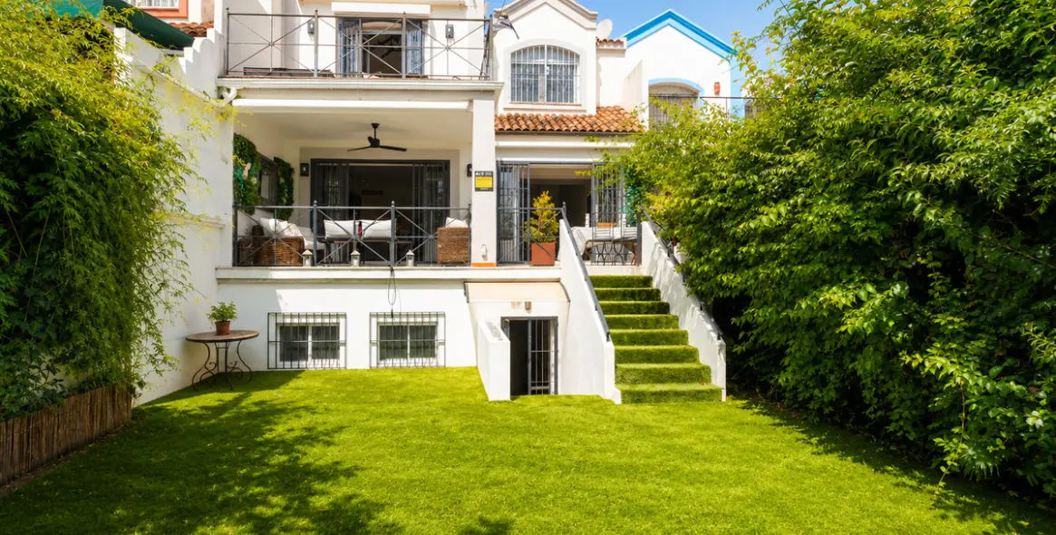 Venta de adosado en Guadalmina Alta 87