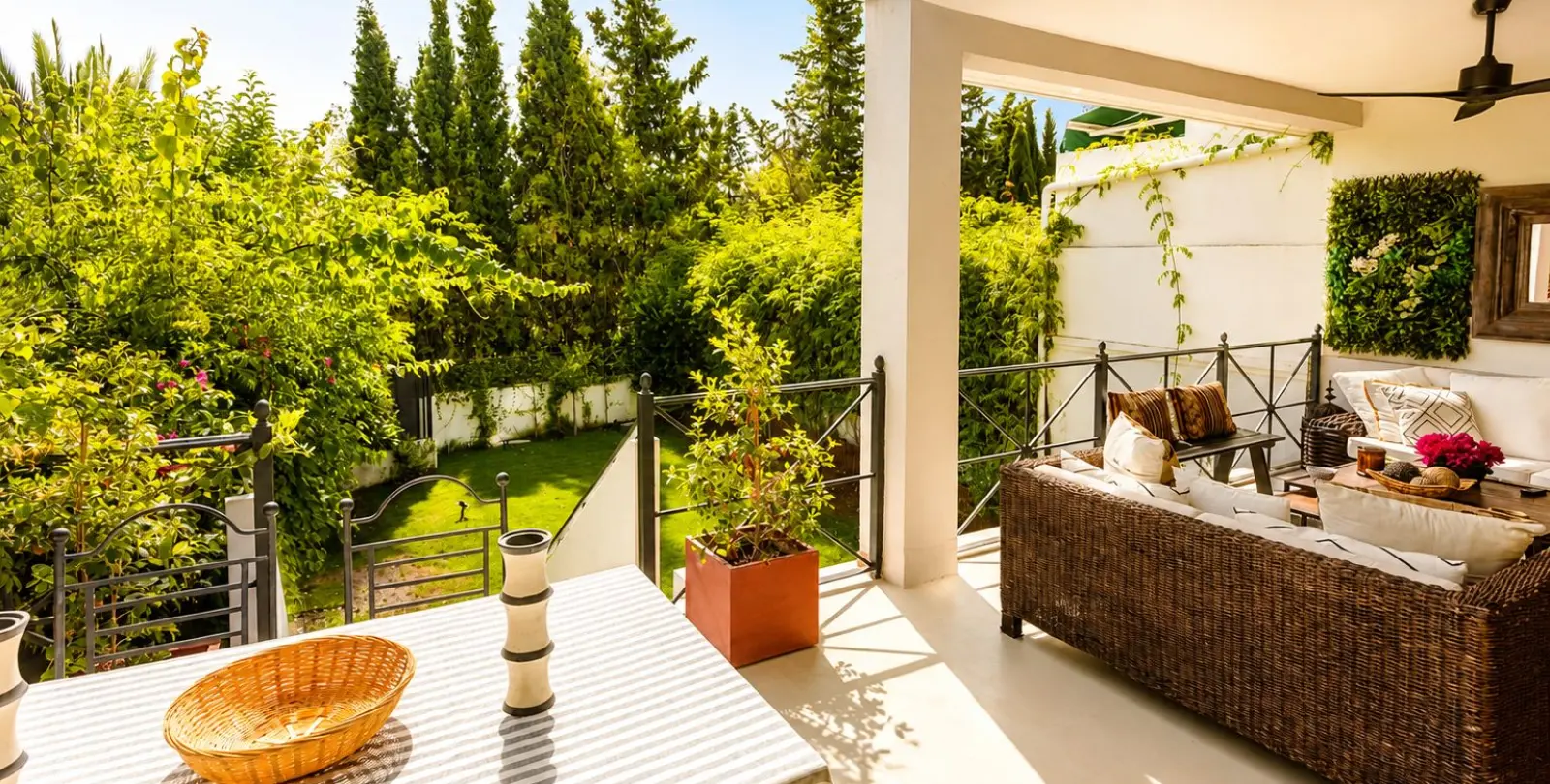 Продажа таунхауса в Guadalmina Alta 10