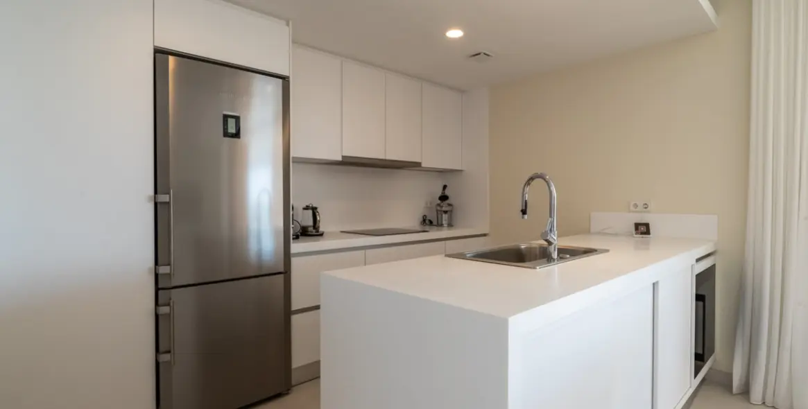 Short-term rent of middle floor apartment in La Quinta 10