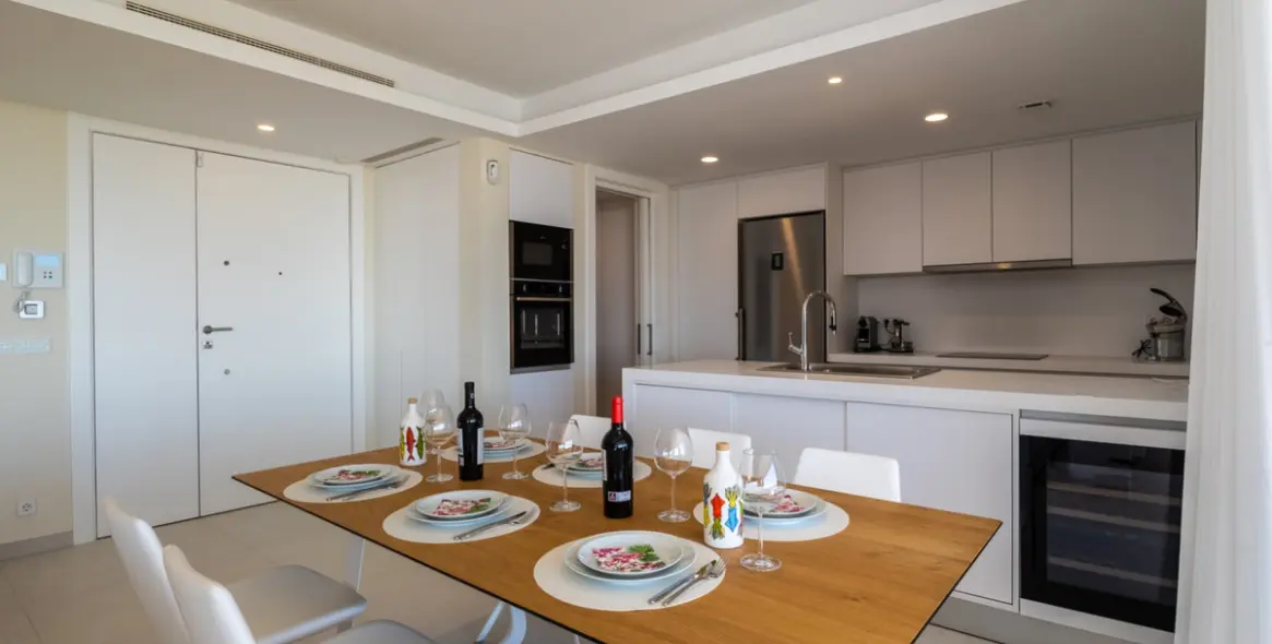 Short-term rent of middle floor apartment in La Quinta 11