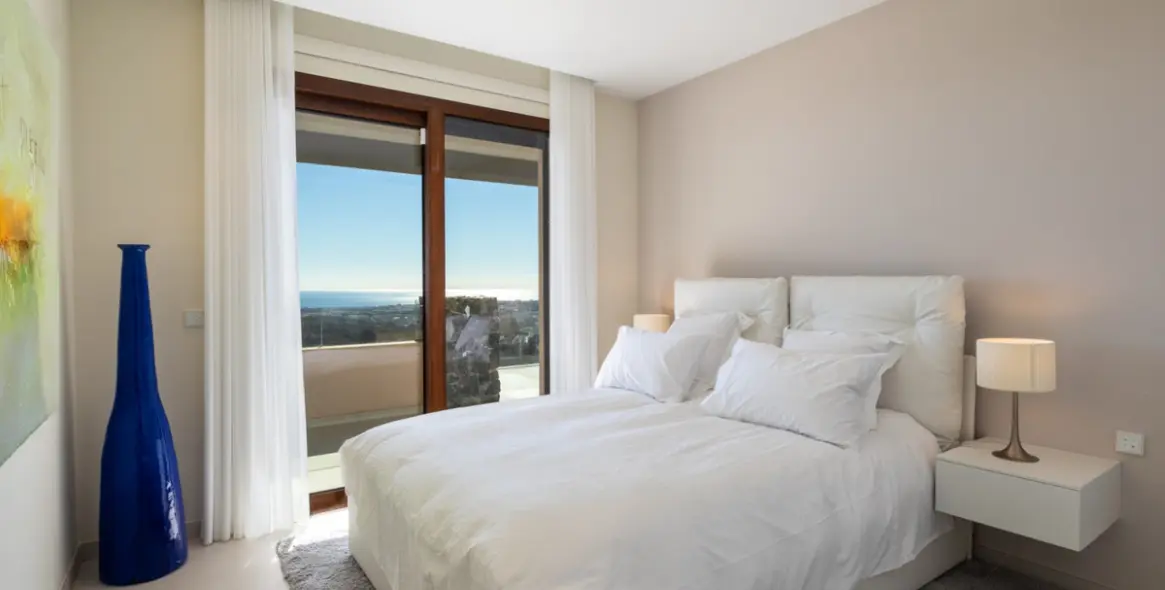 Short-term rent of middle floor apartment in La Quinta 13