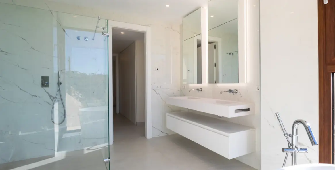 Short-term rent of middle floor apartment in La Quinta 15