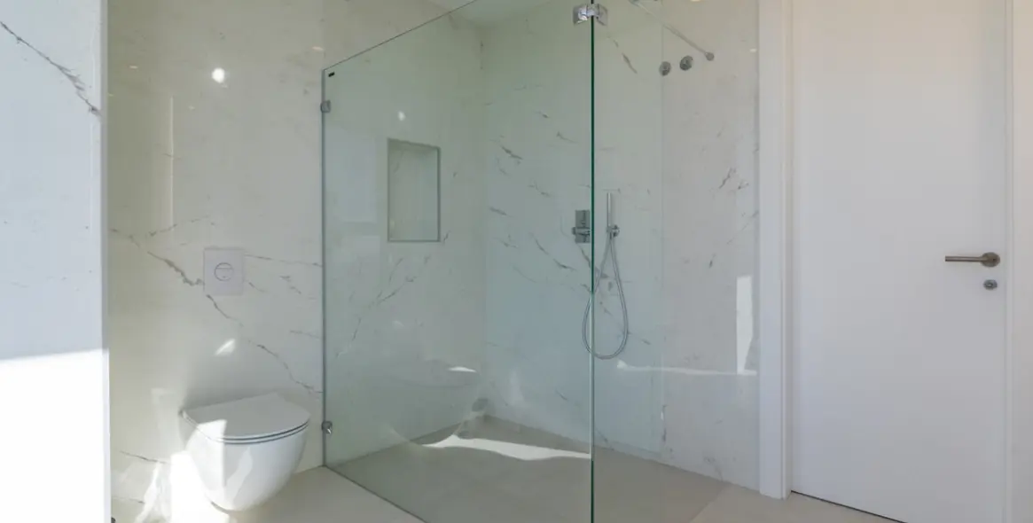 Short-term rent of middle floor apartment in La Quinta 16