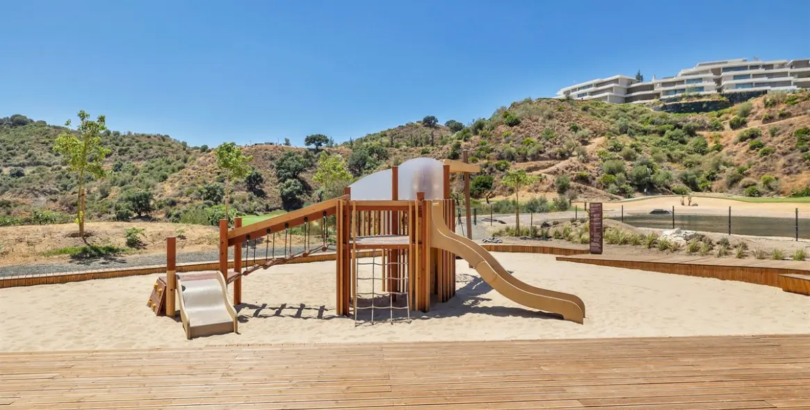 Short-term rent of middle floor apartment in La Quinta 89