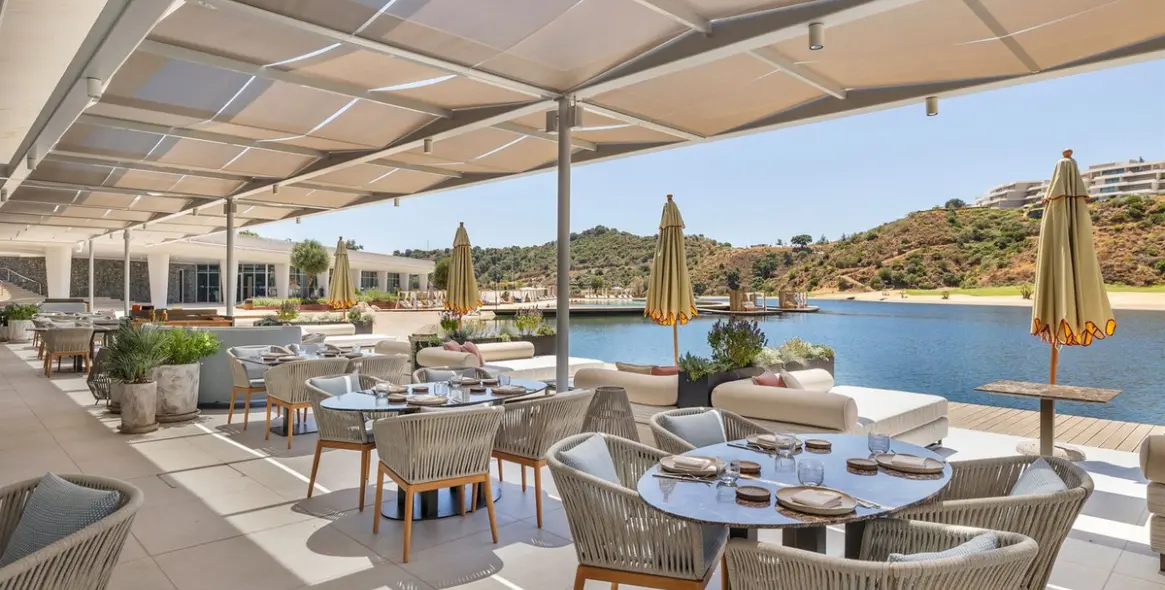 Short-term rent of middle floor apartment in La Quinta 101