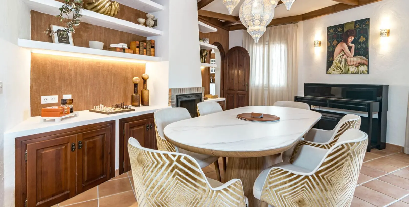 Long-term rent of detached villa in New Golden Mile 14