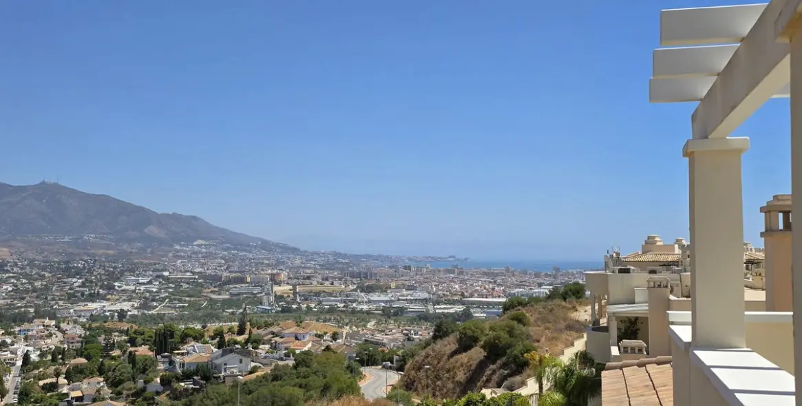 Venta de ático en Cerros del Aguila 27