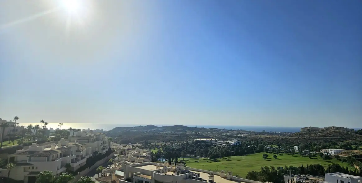 Venta de ático en Cerros del Aguila 29