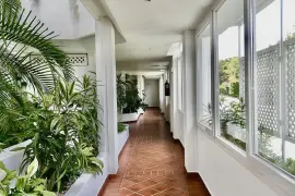 Image 6 thumb