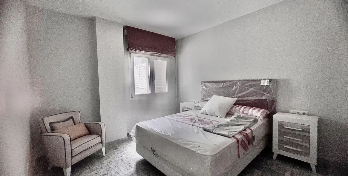 Alquiler a largo plazo de apartamento en planta media en Puerto Banús 13
