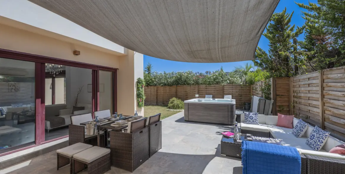 Venta de villa independiente en Estepona 8
