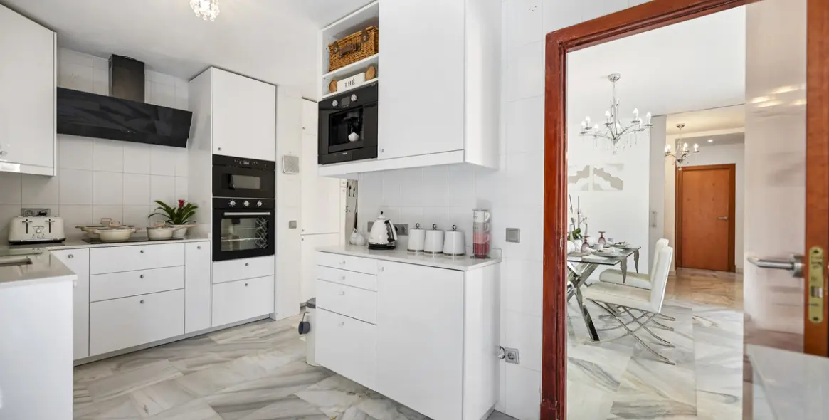 Venta de villa independiente en Estepona 17