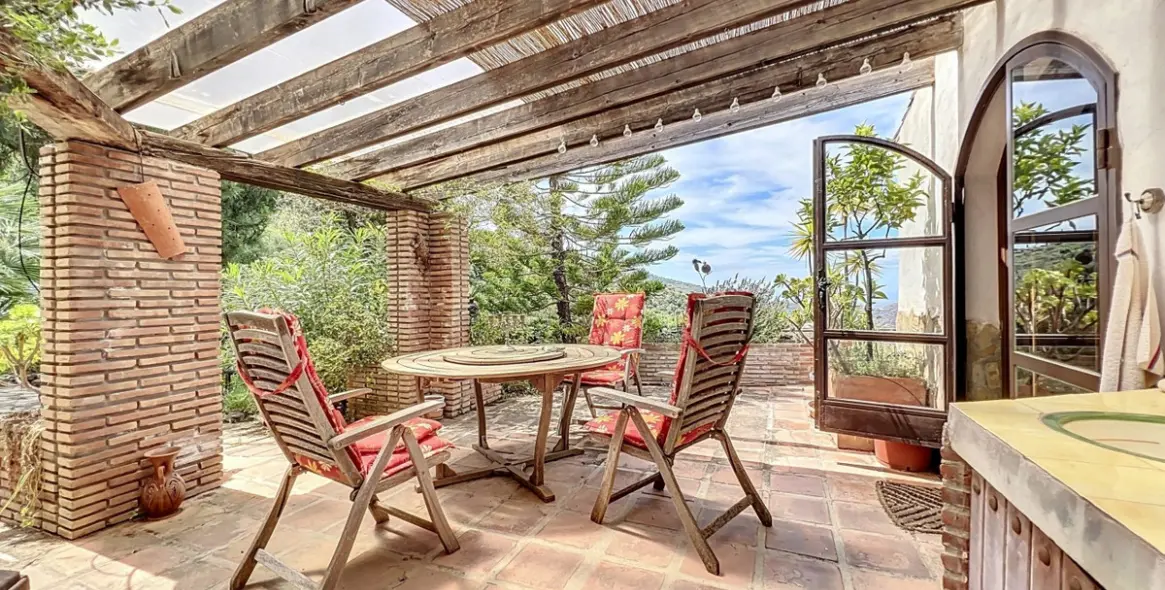 Venta de villa independiente en Sayalonga 6