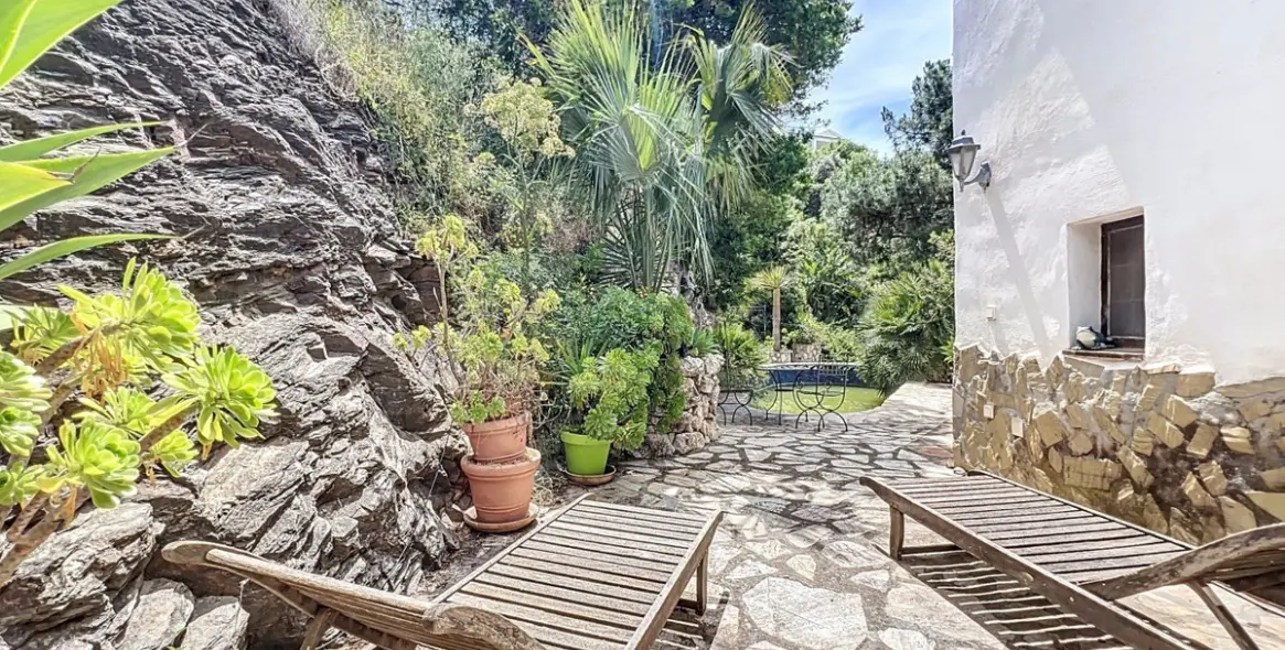 Venta de villa independiente en Sayalonga 41
