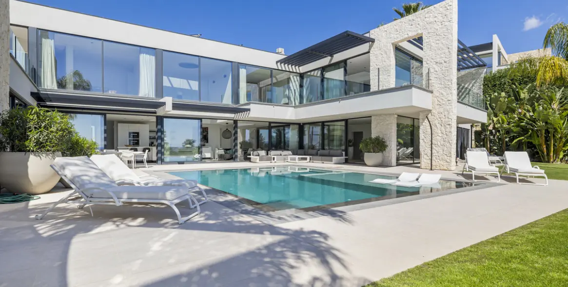 Venta de villa independiente en Benahavís 2