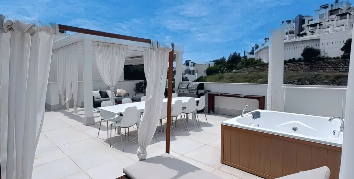 Venta de ático dúplex en La Quinta 10