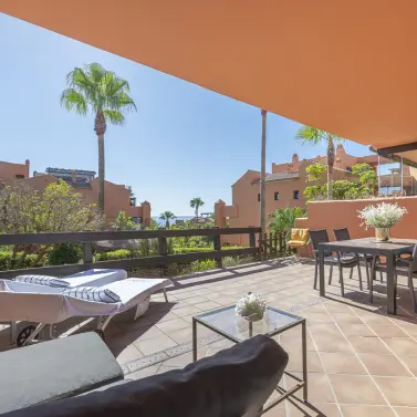 Sale of ground floor apartment in Estepona