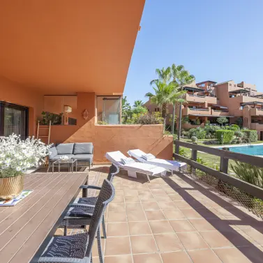 Sale of ground floor apartment in Estepona