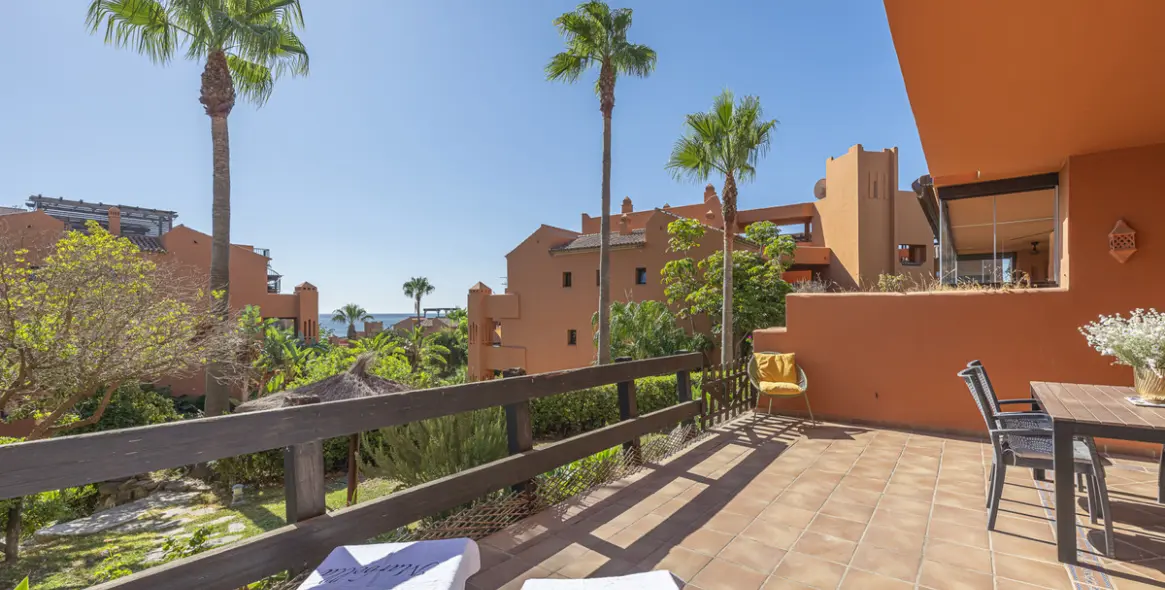 Sale of ground floor apartment in Estepona 3