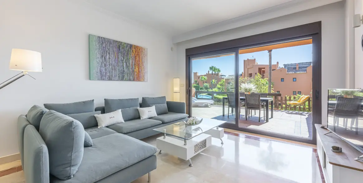 Sale of ground floor apartment in Estepona 5