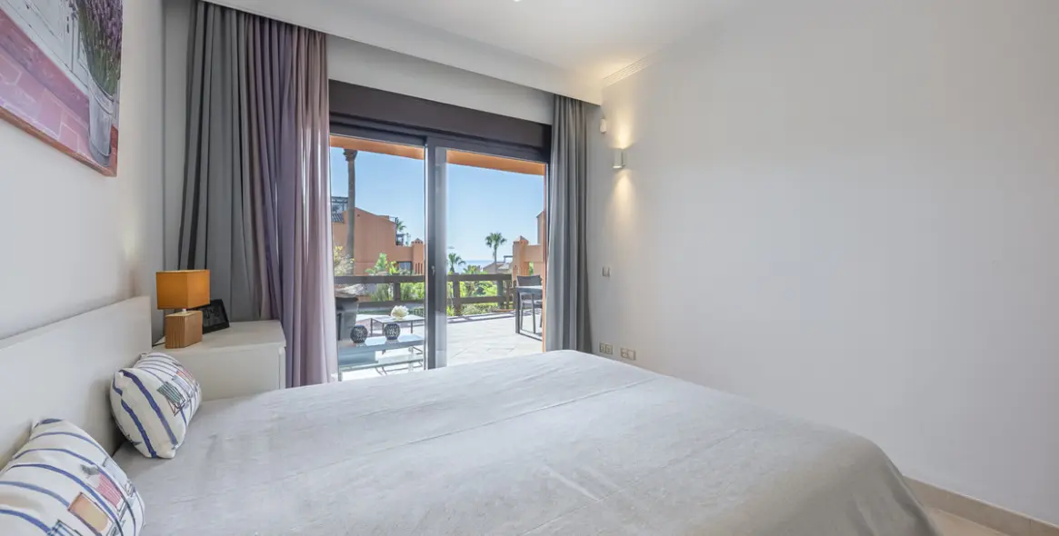 Sale of ground floor apartment in Estepona 22