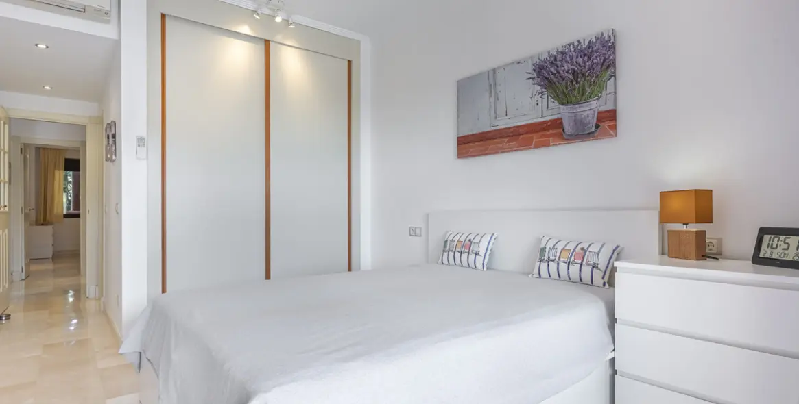 Sale of ground floor apartment in Estepona 23