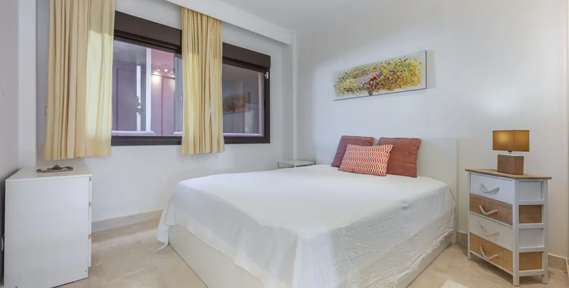 Sale of ground floor apartment in Estepona 27
