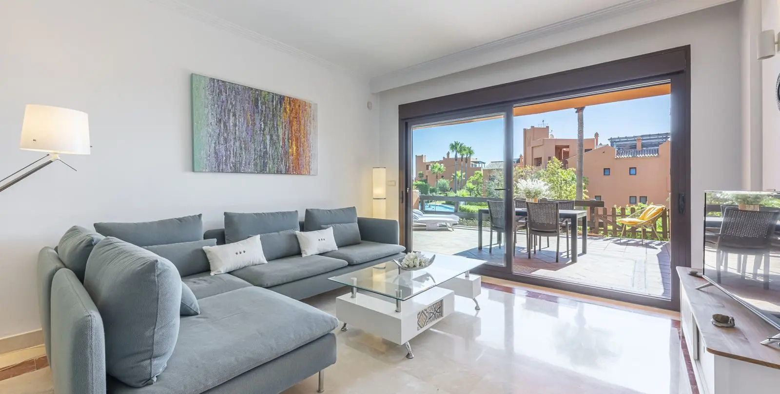 Продажа апартаментов на первом этаже в Estepona 5