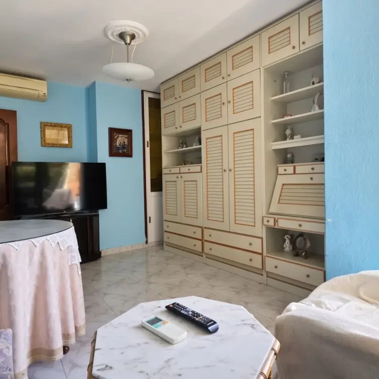 Продажа апартаментов на среднем этаже в Marbella