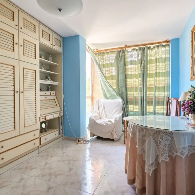 Продажа апартаментов на среднем этаже в Marbella