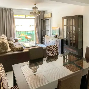 Sale of middle floor apartment in Fuengirola