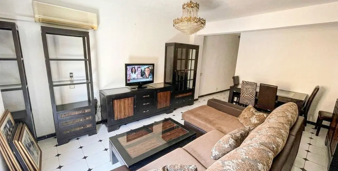 Sale of middle floor apartment in Fuengirola 2