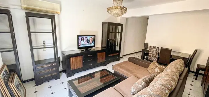 Sale of middle floor apartment in Fuengirola 1