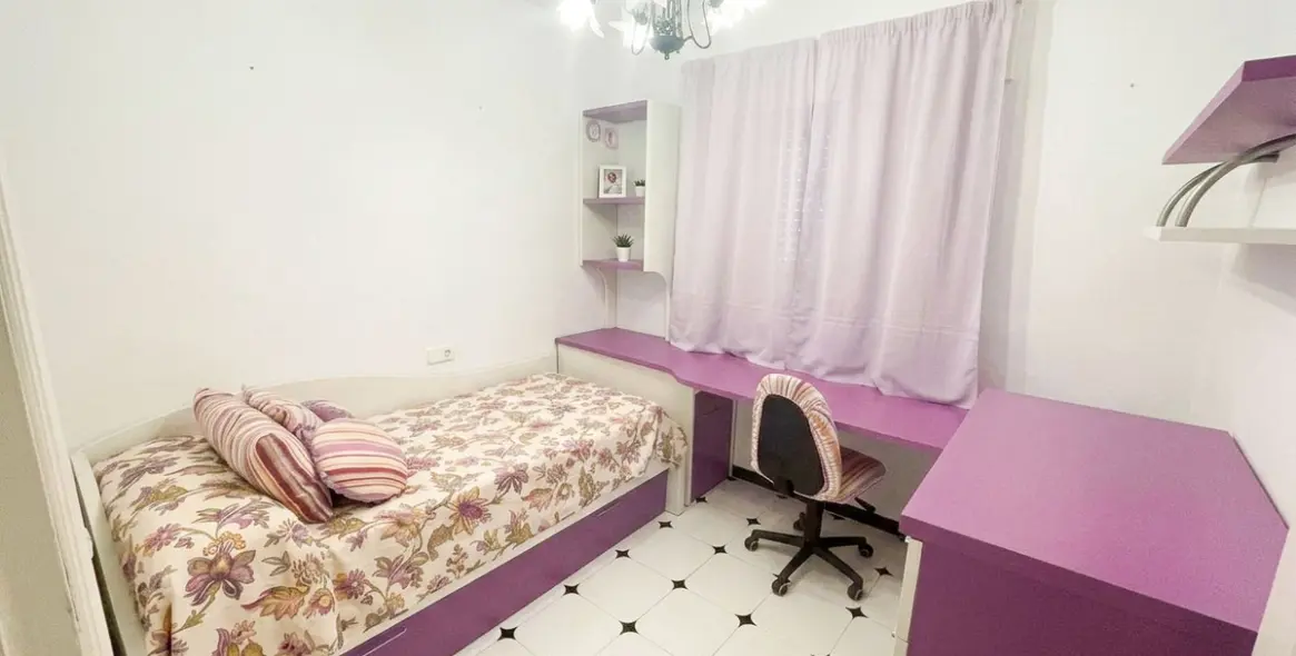 Sale of middle floor apartment in Fuengirola 9