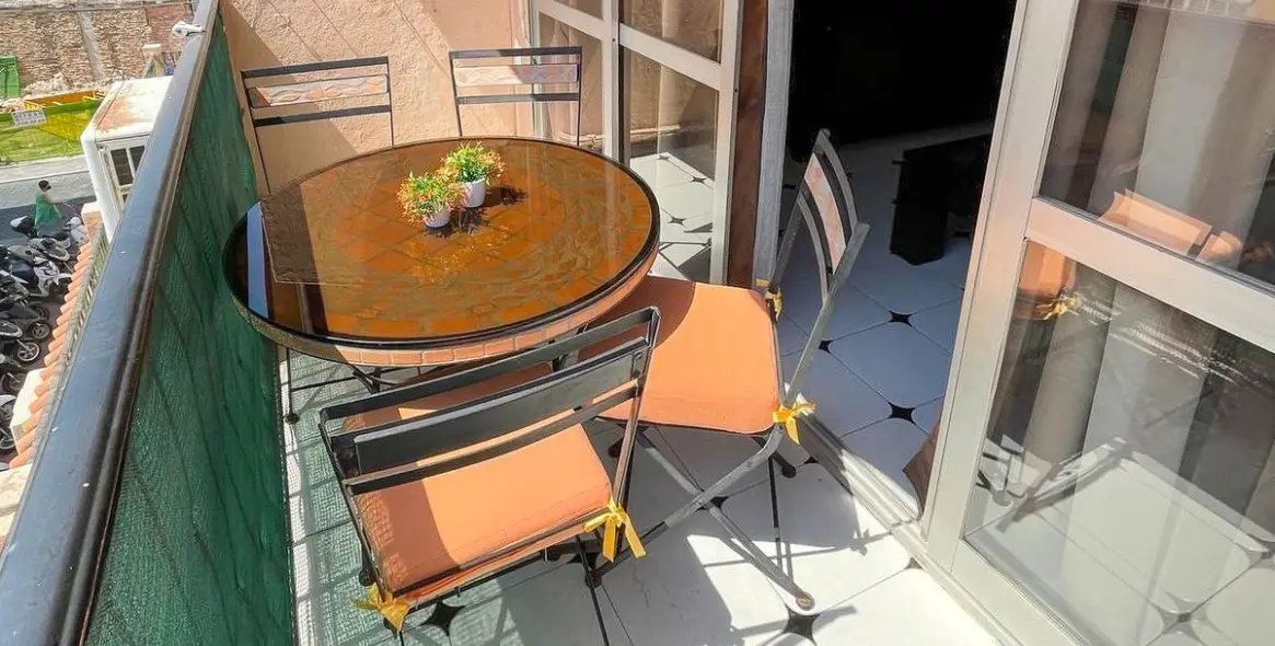Sale of middle floor apartment in Fuengirola 14