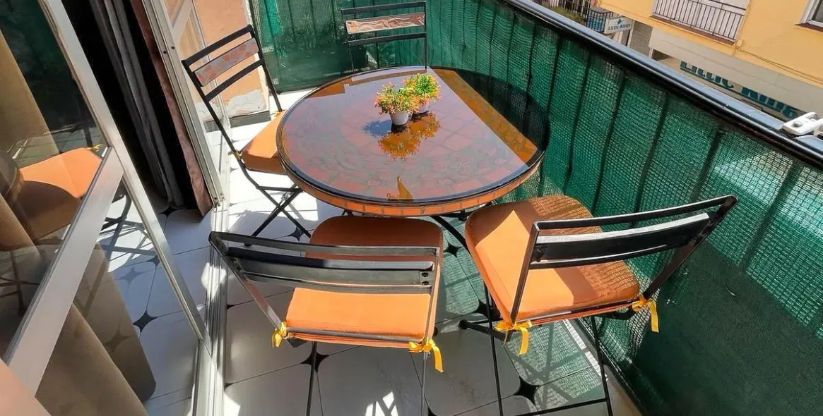 Sale of middle floor apartment in Fuengirola 15