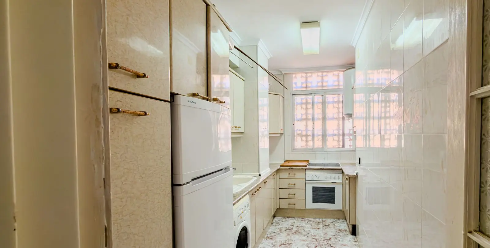 Venta de apartamento en planta media en Fuengirola 4