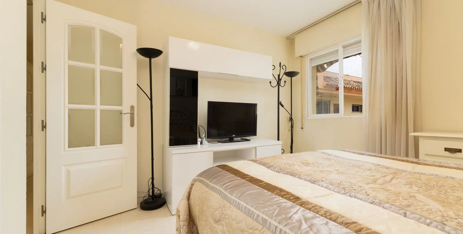Sale of penthouse in Fuengirola 13