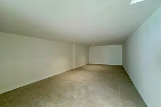 Image 7 thumb