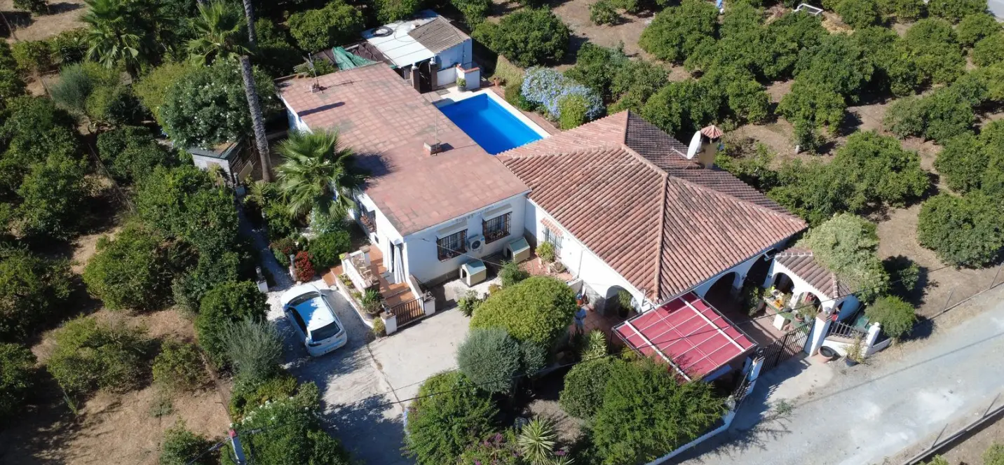 Sale of finca - cortijo in Alhaurín el Grande 0