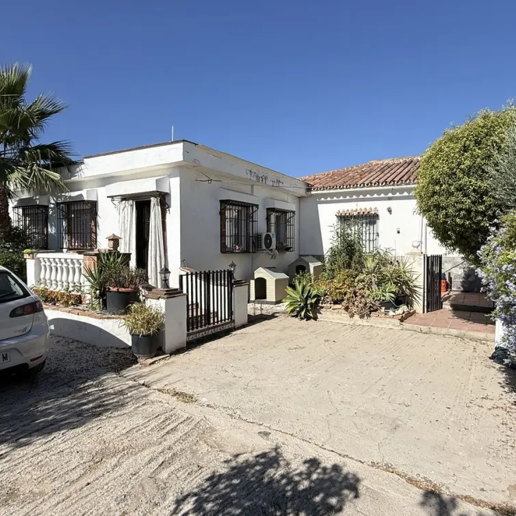 Sale of finca - cortijo in Alhaurín el Grande