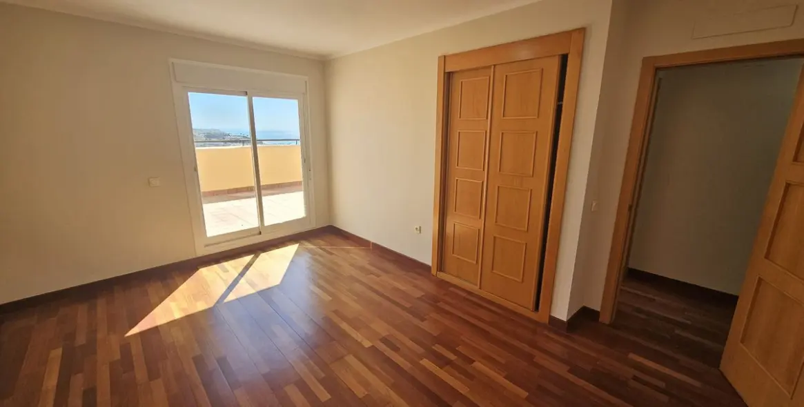 Venta de adosado en La Cala 14