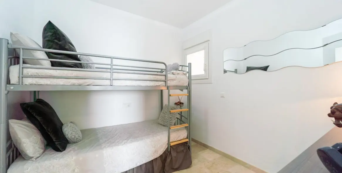 Продажа апартаментов на среднем этаже в Torreblanca 33