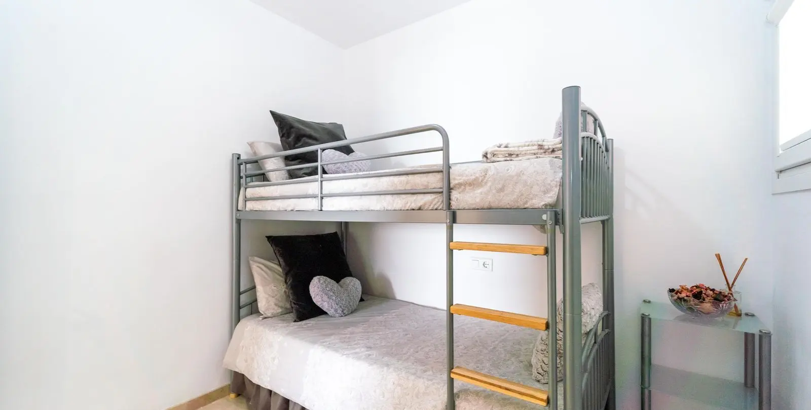 Venta de apartamento en planta media en Torreblanca 32